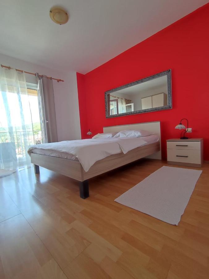 Apartments Laus Zavalatica Buitenkant foto