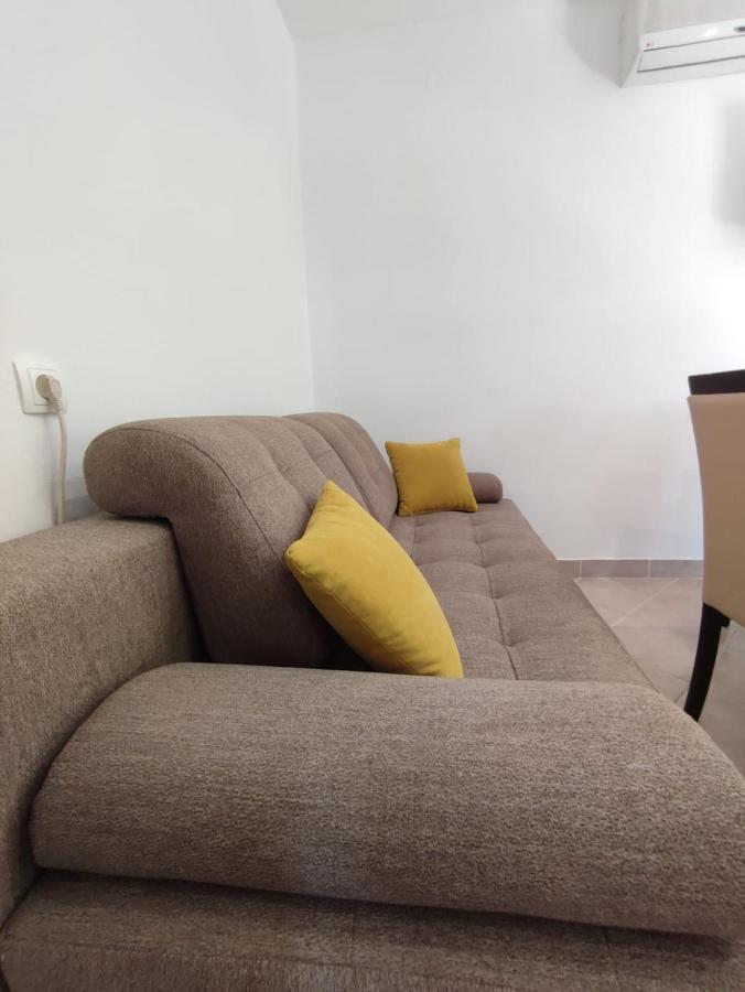 Apartments Laus Zavalatica Buitenkant foto